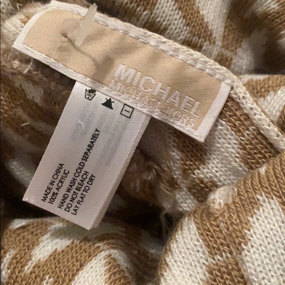 MK beanie - Picture 3 of 3